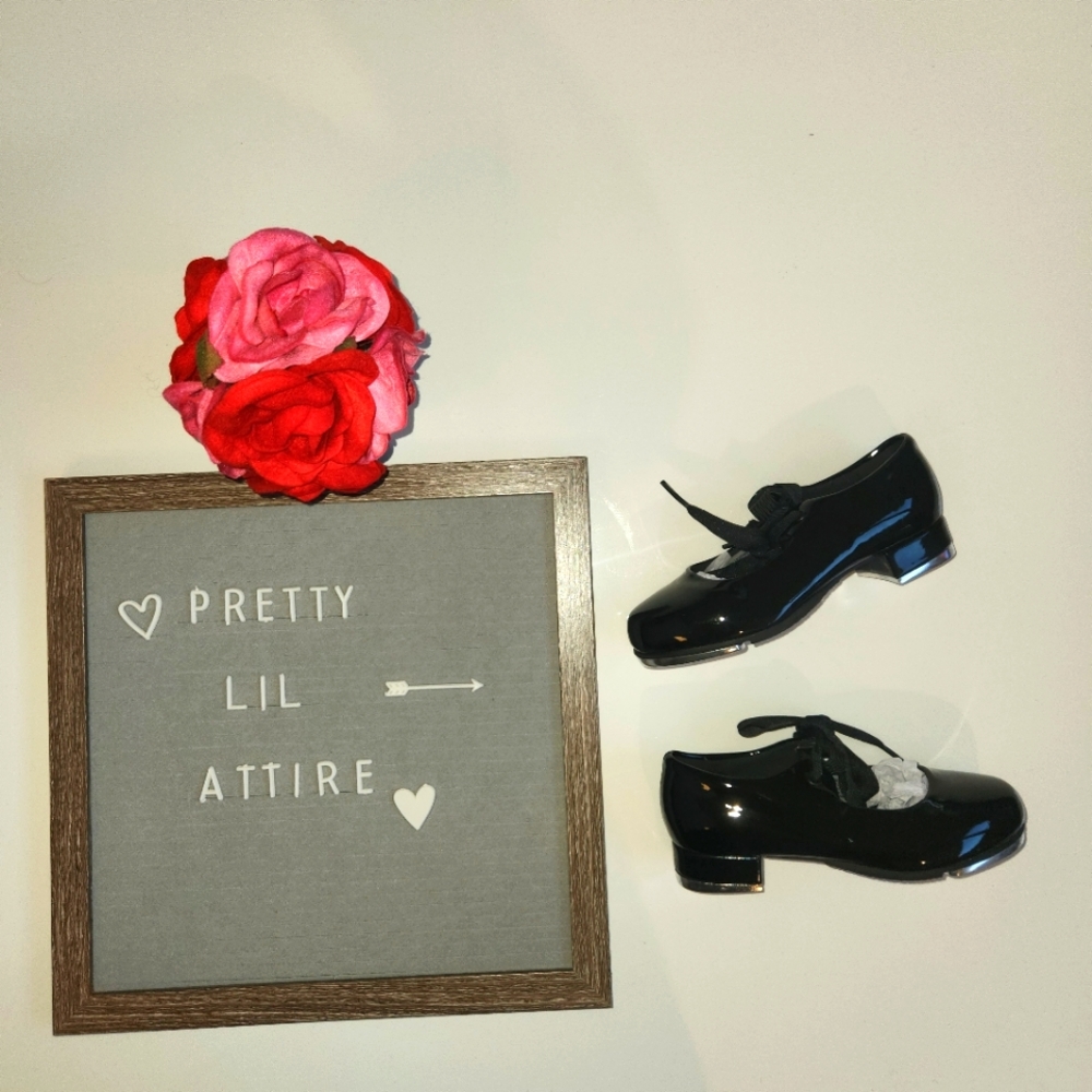 Brand new!! Girls Black Tap Shoes Size 11